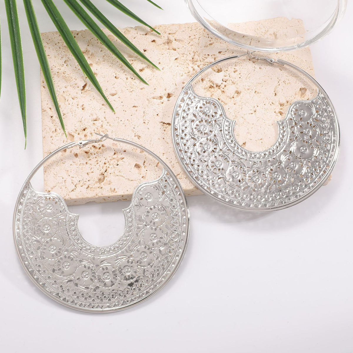 Women's Openwork Circular C-Shaped Earrings