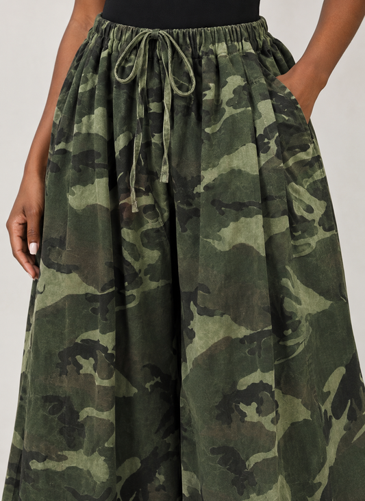 Camouflage Wide-leg Pants