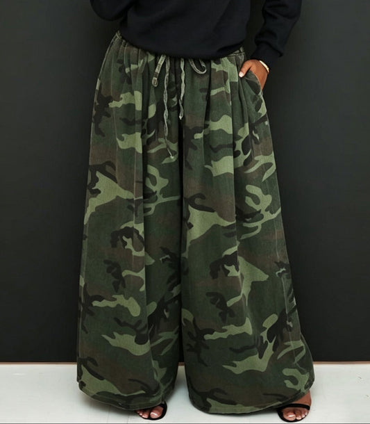 Camouflage Wide-leg Pants