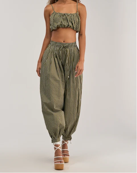 Striped Summer Two‑Piece Outfit