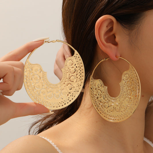 Women's Openwork Circular C-Shaped Earrings