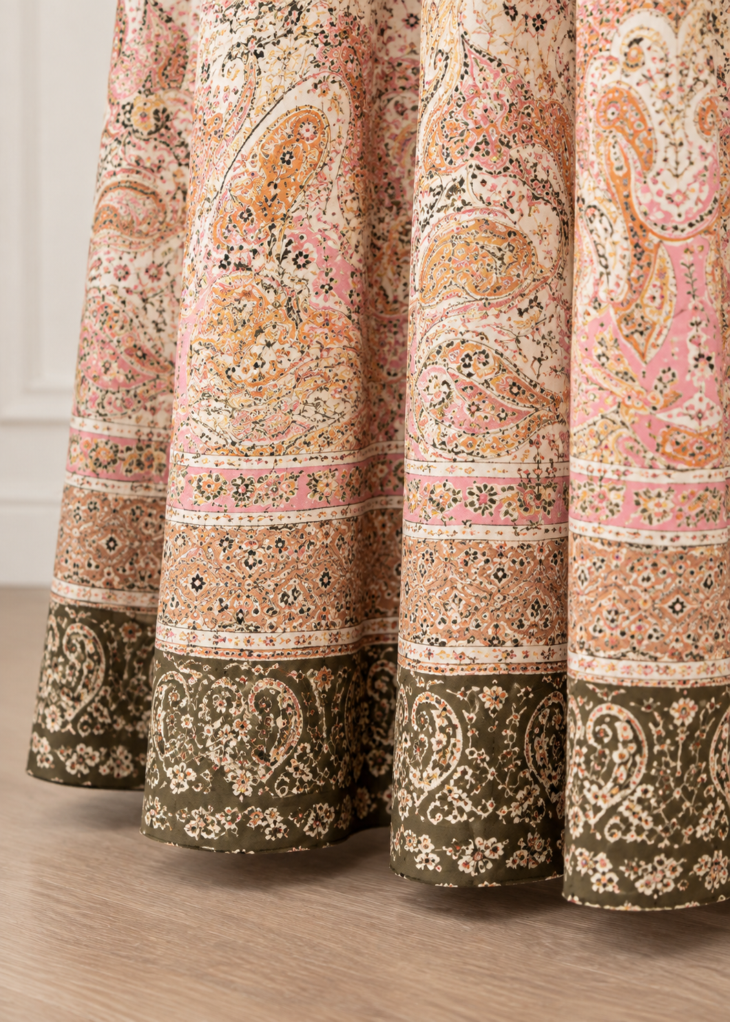 Elegant Chiffon Lantern-Sleeve Dress