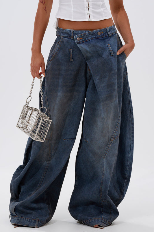 Retro Pleated Washed Curved Jeans