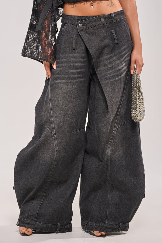 Retro Pleated Washed Curved Jeans