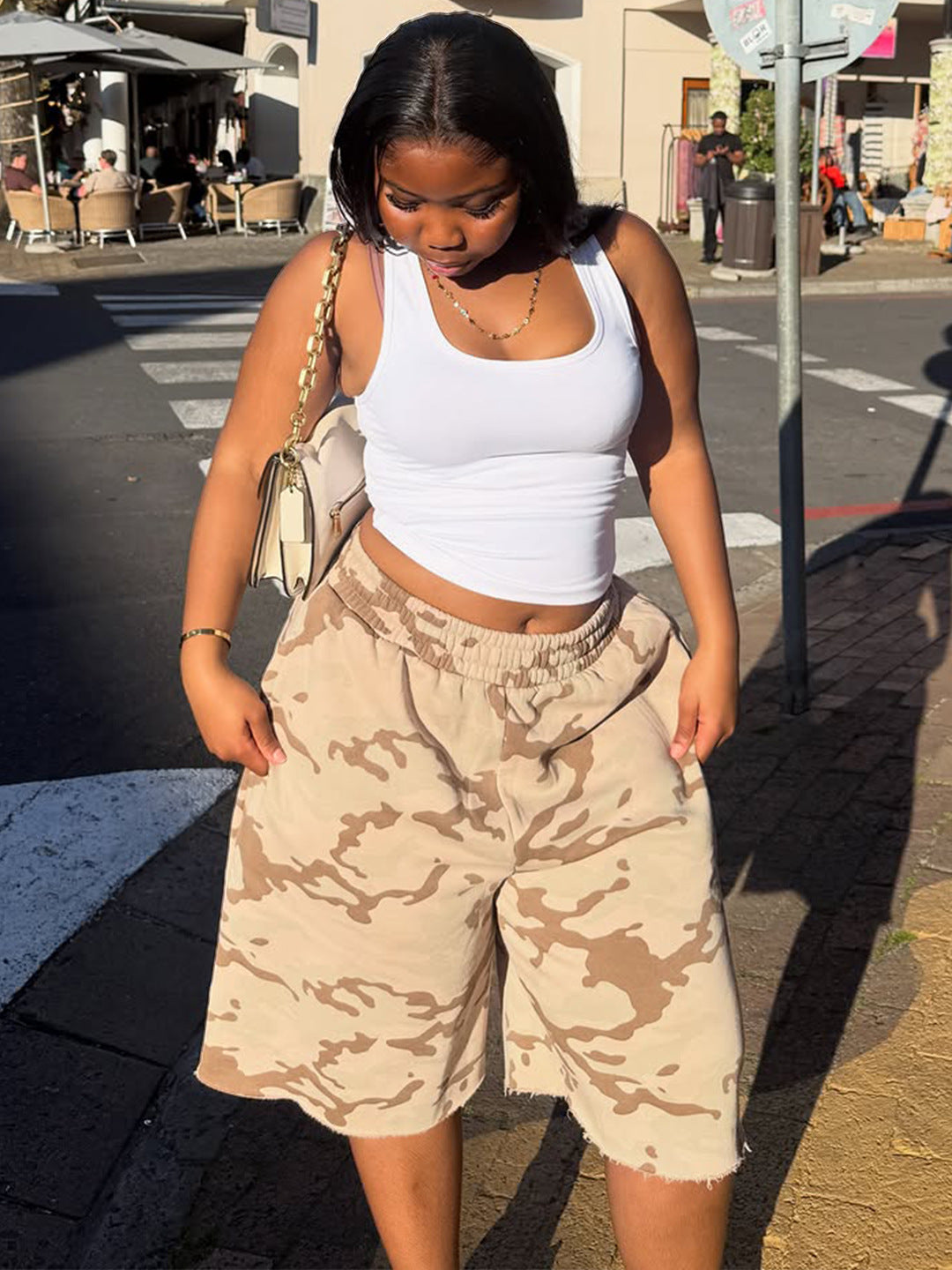Women Elastic Waist Loose Fit Camo Casual Shorts