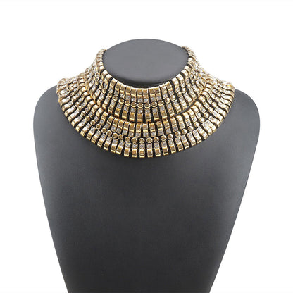 Luxurious Wide-band Necklace