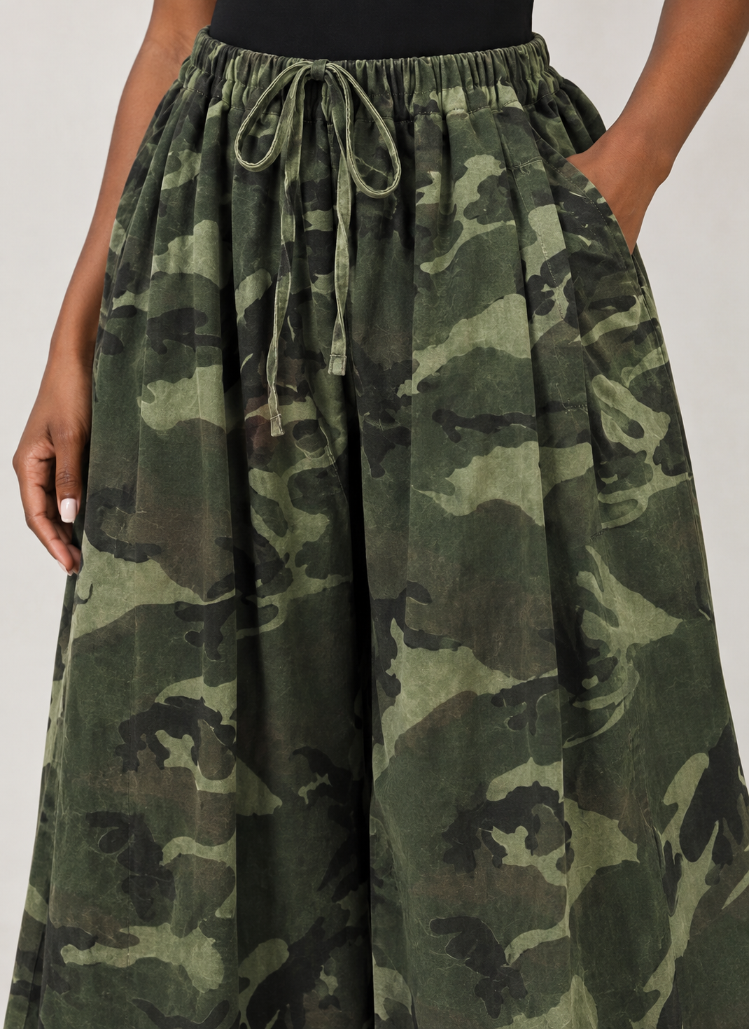 Camouflage Wide-leg Pants